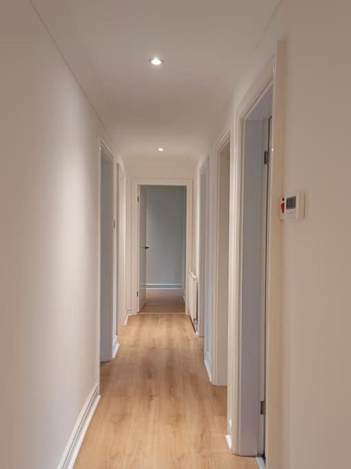 Spacious Flat For Contractors Near Football Grounds Daire Liverpool Dış mekan fotoğraf